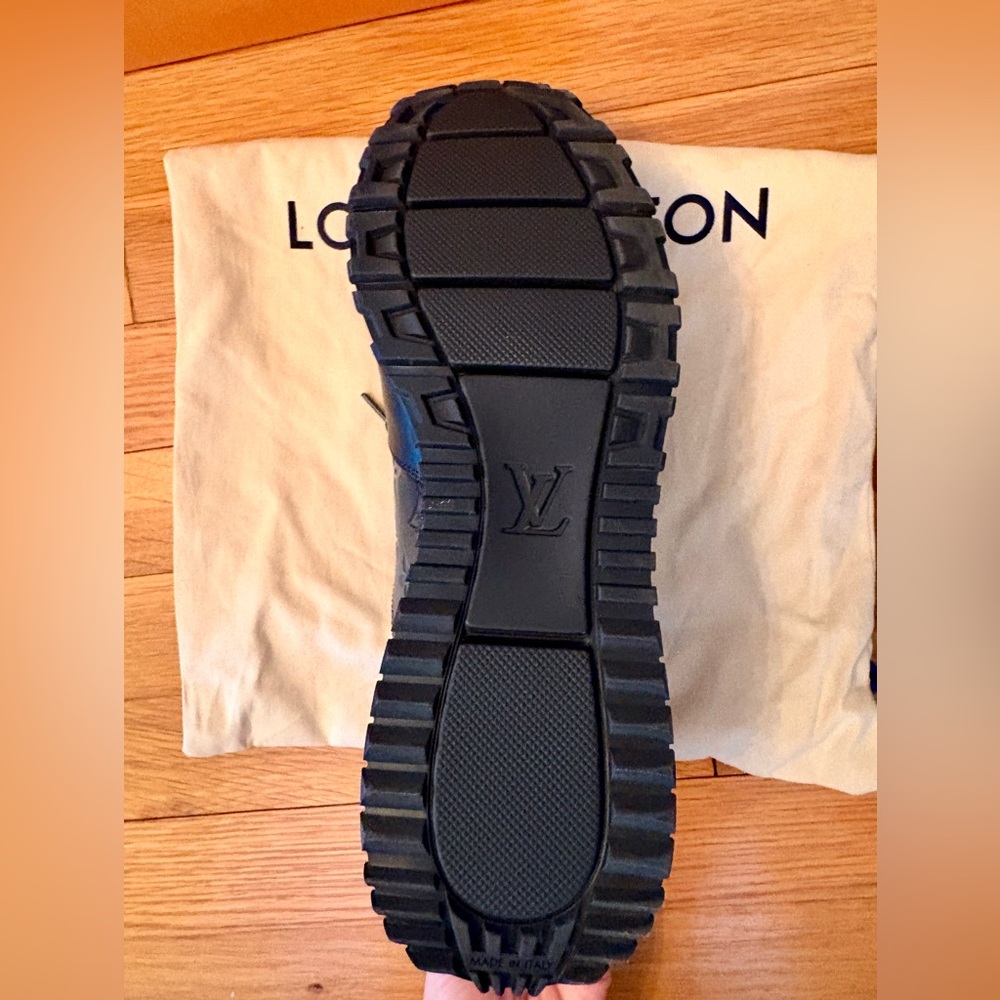 Louis Vuitton Run Awat Black Leather Sneakers - Picture 5 of 7